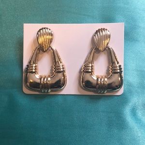 Gold earrings